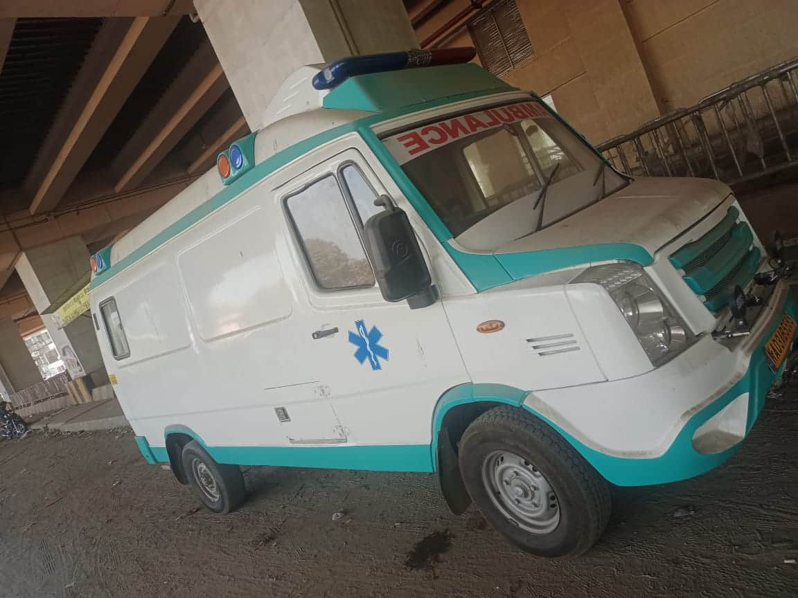 Dead body ambulance transport services by road and air with trained staff and cargo support